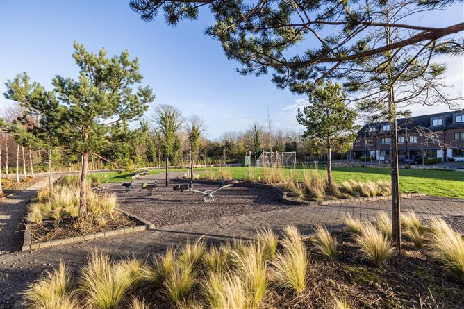 16 The Avenue, Station Manor, Station Road, Portmarnock, County Dublin