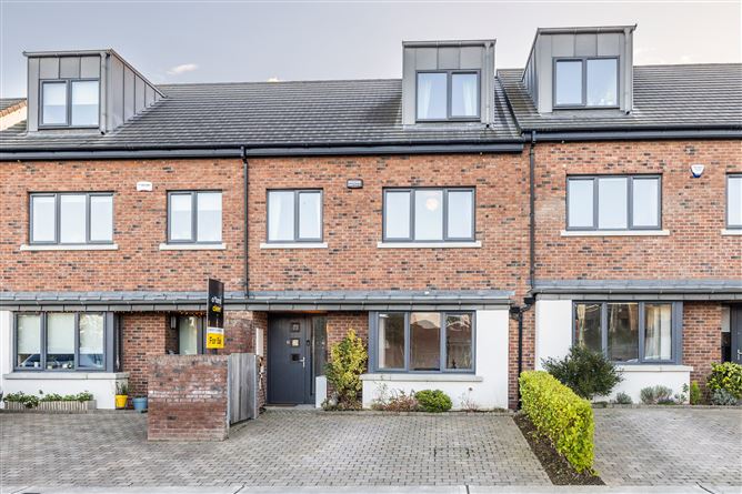 16 The Avenue, Station Manor, Station Road, Portmarnock, County Dublin