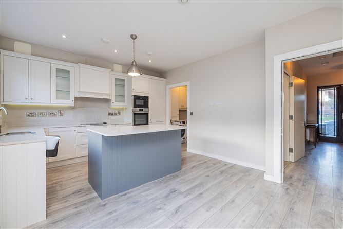 16 The Avenue, Station Manor, Station Road, Portmarnock, County Dublin