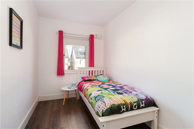 4 Gandon Way, Lucan, Co.Dublin