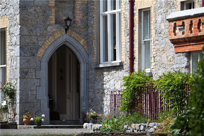 Kilteelagh House, Dromineer, County Tipperary