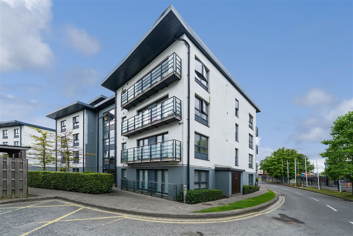 8 Heywood Court, Santry, Dublin 9, D09 H279
