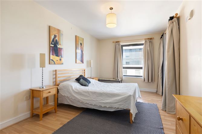 Apt 86 Southgate, Cork Street, South City Centre, Dublin 8