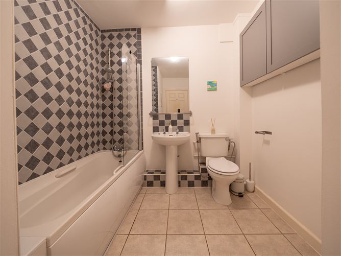 Photo 20 of 23 — 34 Millers Hall, Thomas Street, South City Centre, Dublin 8