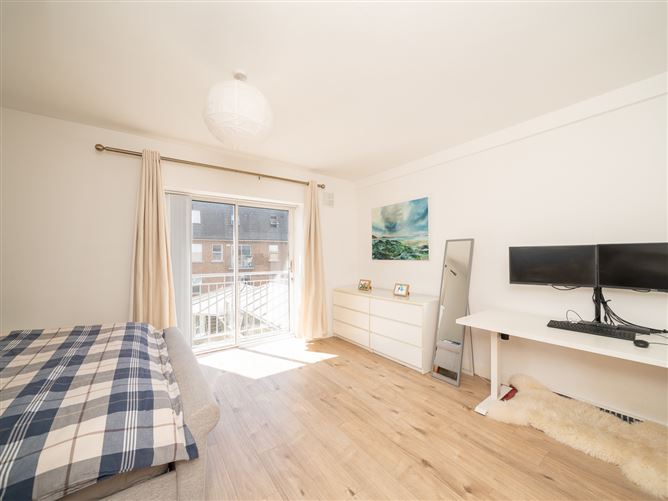 Photo 11 of 23 — 34 Millers Hall, Thomas Street, South City Centre, Dublin 8