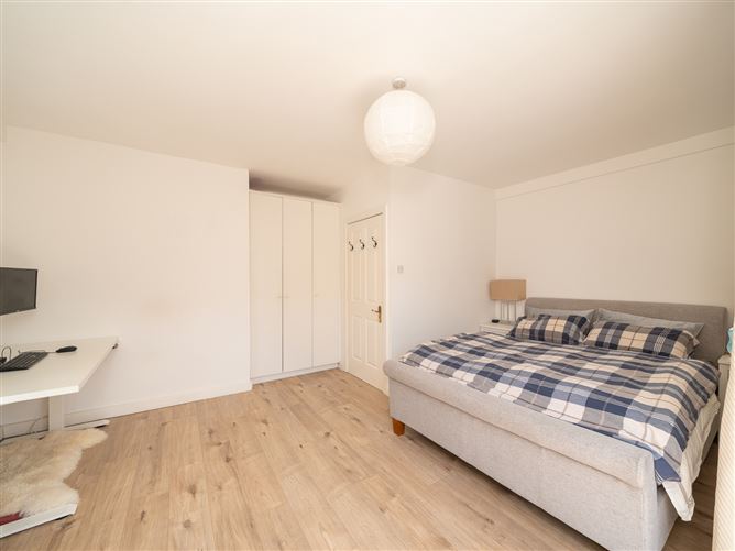 Photo 14 of 23 — 34 Millers Hall, Thomas Street, South City Centre, Dublin 8
