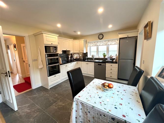 Photo 7 of 28 — 4 Moyvale Park, Ballina, Co. Mayo