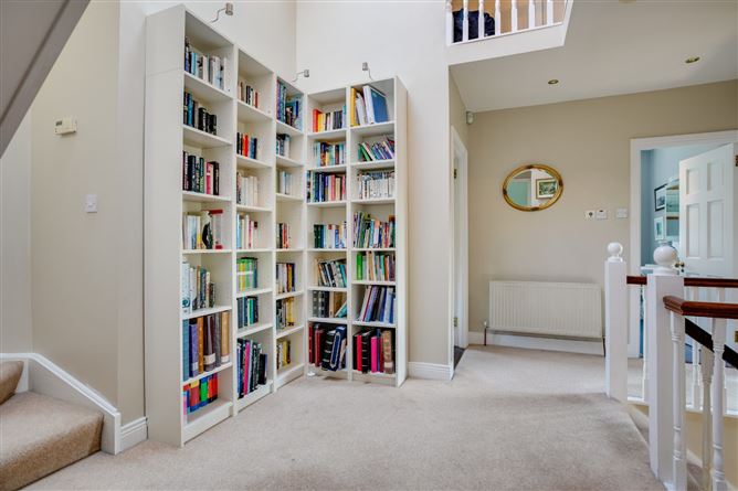 8 Vesey Park, Lucan, Co. Dublin