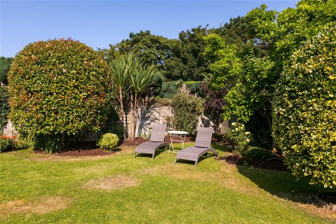 8 Vesey Park, Lucan, Co. Dublin