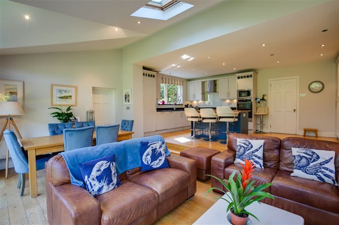 8 Vesey Park, Lucan, Co. Dublin