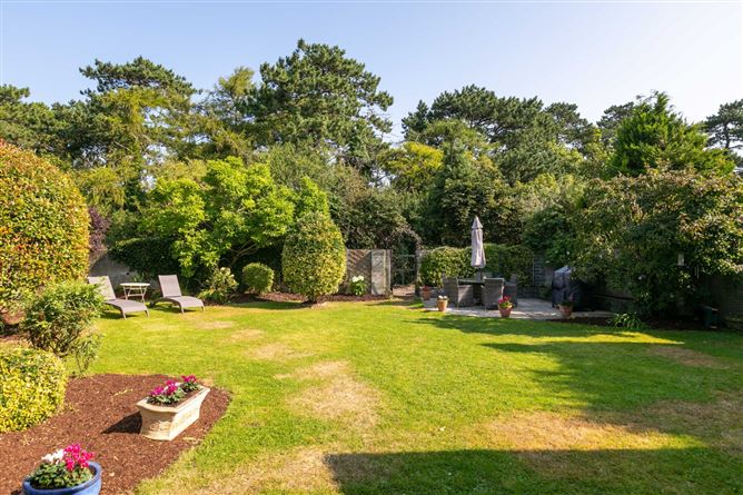8 Vesey Park, Lucan, Co. Dublin