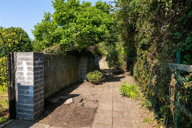 8 Vesey Park, Lucan, Co. Dublin