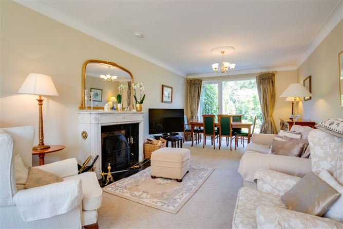 8 Vesey Park, Lucan, Co. Dublin