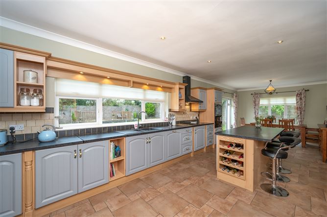24 Carraig Aoil, Cloughduv, Cork