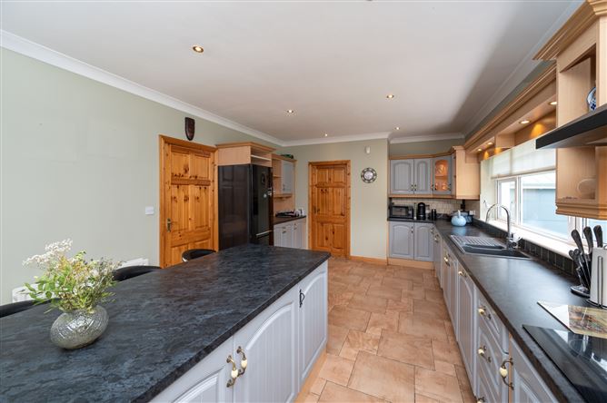 24 Carraig Aoil, Cloughduv, Cork