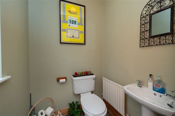 24 Carraig Aoil, Cloughduv, Cork