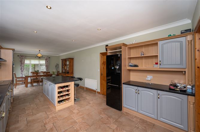 24 Carraig Aoil, Cloughduv, Cork