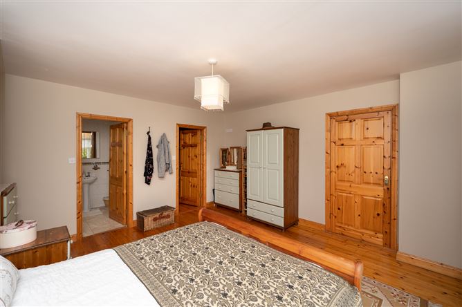 24 Carraig Aoil, Cloughduv, Cork