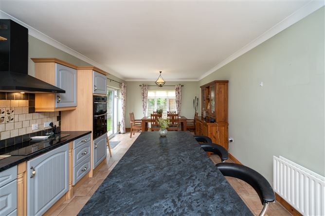 24 Carraig Aoil, Cloughduv, Cork
