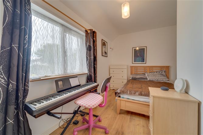 94 Mountain View Park , Rathfarnham,   Dublin 14
