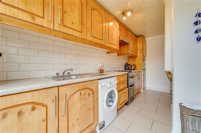 94 Mountain View Park , Rathfarnham,   Dublin 14