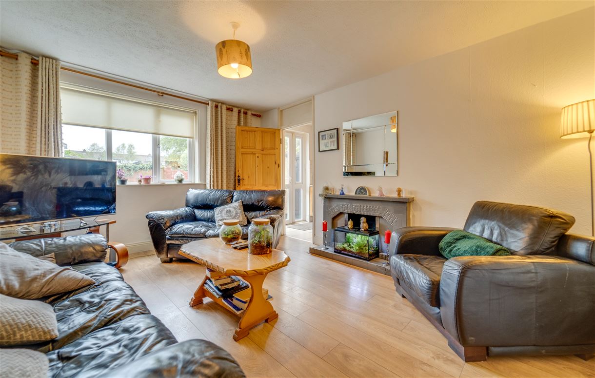 94 Mountain View Park , Rathfarnham,   Dublin 14