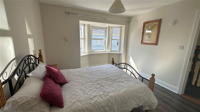 No 6 Maple Court, Cobh, Cork