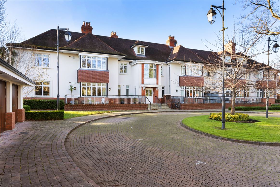 1 Grove House, Hainault Road, Foxrock, Dublin 18