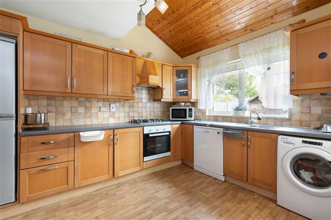 33 Beechfield Drive, Castaheany, Clonee, Dublin 15