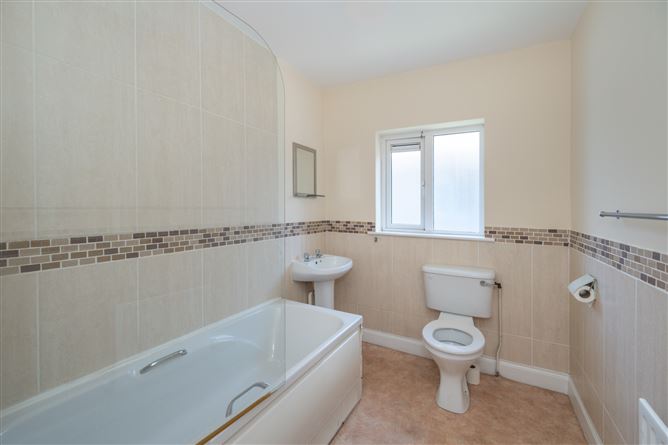 Photo 17 of 24 — 234 Eagle Valley, Sarsfield Road, Wilton, Cork