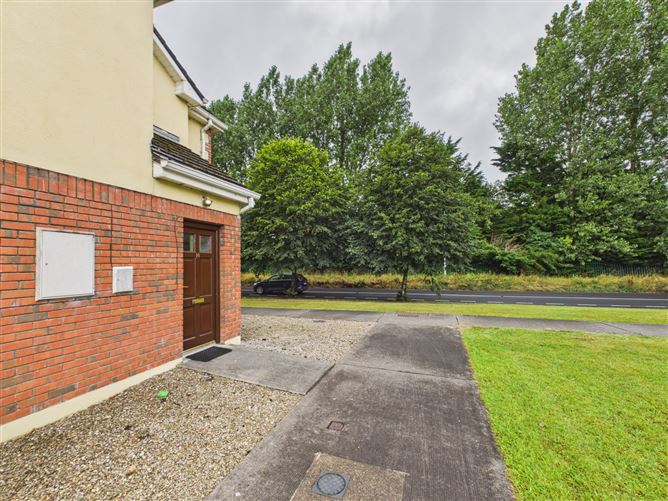 14 An Gleann Bruach na hAbhainn, Ennis, Clare