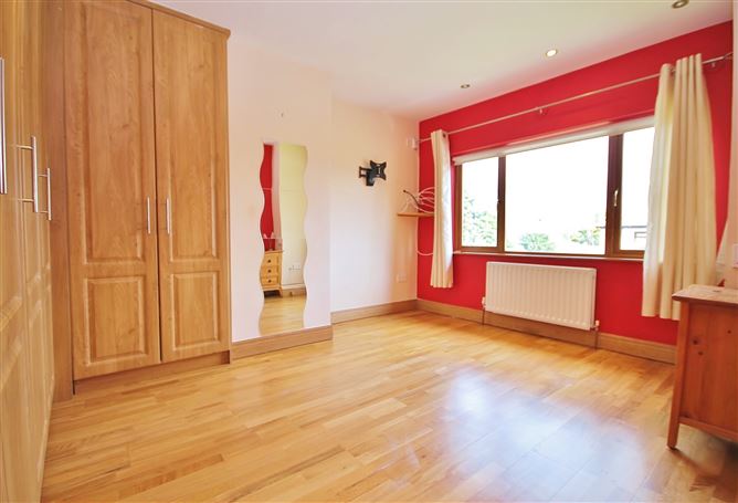 6a Walnut Close, Kingswood, Dublin 24