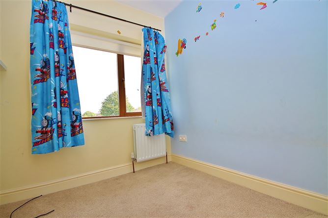 6a Walnut Close, Kingswood, Dublin 24