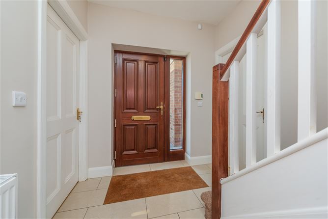 https://photos-a.propertyimages.ie/media/6/2/8/4925826/66df50b8-0956-4513-b07c-8f982b0ac358_l.jpg