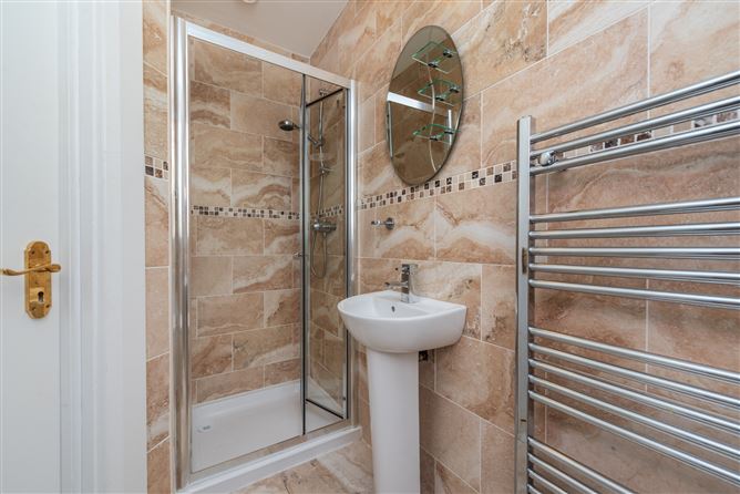 https://photos-a.propertyimages.ie/media/6/2/8/4925826/66df50b8-0956-4513-b07c-8f982b0ac358_l.jpg