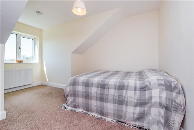 https://photos-a.propertyimages.ie/media/6/2/8/4925826/66df50b8-0956-4513-b07c-8f982b0ac358_l.jpg
