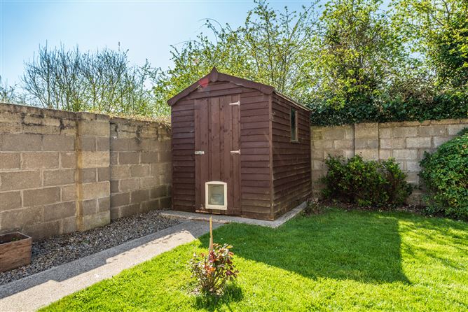 https://photos-a.propertyimages.ie/media/6/2/8/4925826/66df50b8-0956-4513-b07c-8f982b0ac358_l.jpg