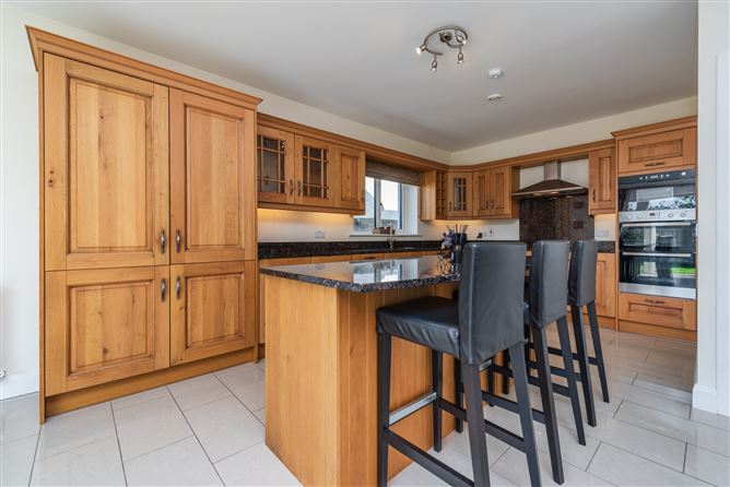 https://photos-a.propertyimages.ie/media/6/2/8/4925826/66df50b8-0956-4513-b07c-8f982b0ac358_l.jpg