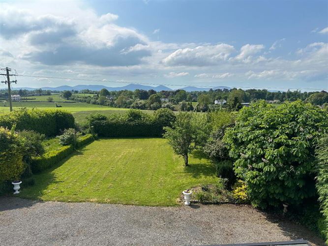 Townspark, Cahir, Co. Tipperary, Tipperary