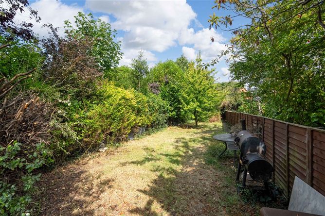 Photo 28 of 32 — 10 Larkfield Gardens, Harold'scross, Dublin 6W