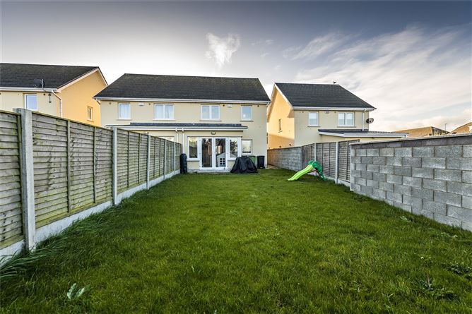 32 Hampton Gardens Drive, Balbriggan, Co. Dublin