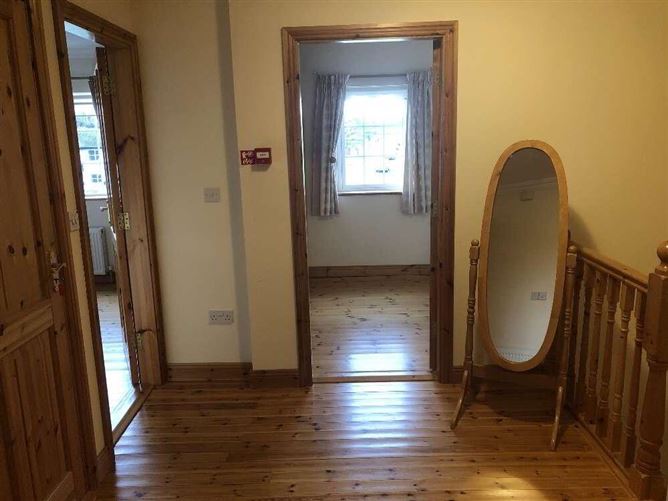 24 Castle Court, Lismore, Waterford