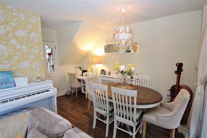 33 Hillcrest Avenue, Lucan, Co. Dublin