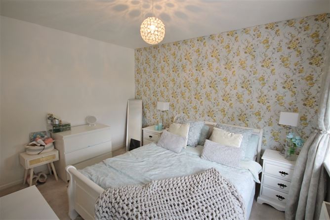 33 Hillcrest Avenue, Lucan, Co. Dublin
