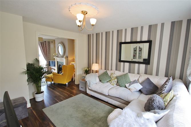 33 Hillcrest Avenue, Lucan, Co. Dublin