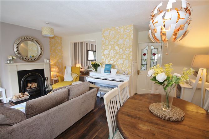 33 Hillcrest Avenue, Lucan, Co. Dublin