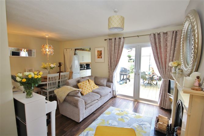 33 Hillcrest Avenue, Lucan, Co. Dublin