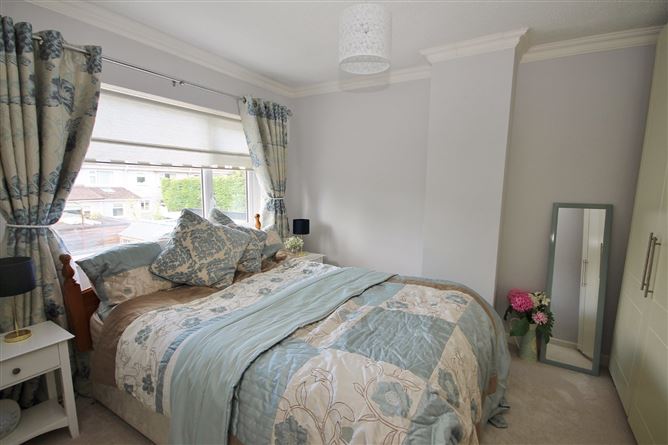 33 Hillcrest Avenue, Lucan, Co. Dublin