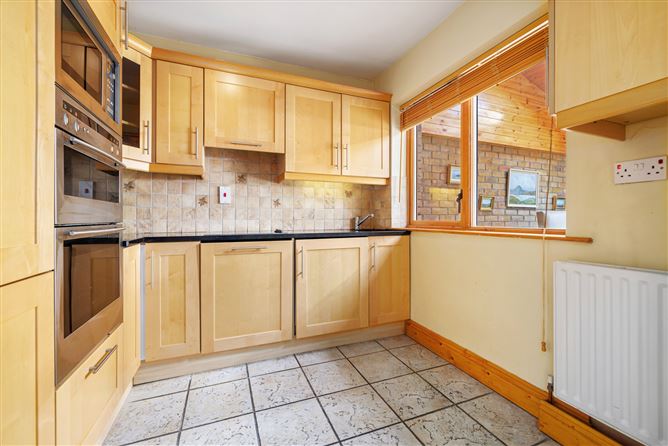 28 Rathmichael Park, Shankill, Dublin 18