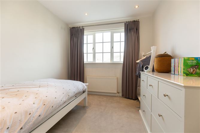 25 Whitebeam Avenue, Clonskeagh, Dublin 14
